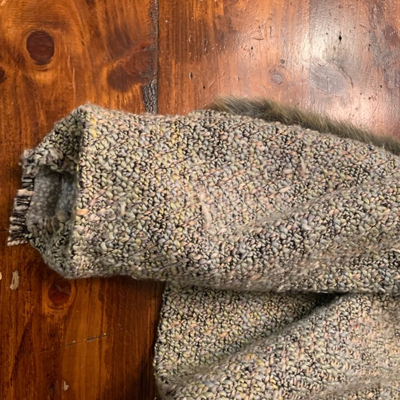 - 💕Harvé Benard vintage wool and fur women's coat 🧶🐑 - Picture 8 of 11